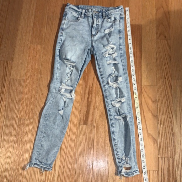 American Eagle Distressed Super Hi-Rise Jeggings 2 Short - Picture 8 of 9